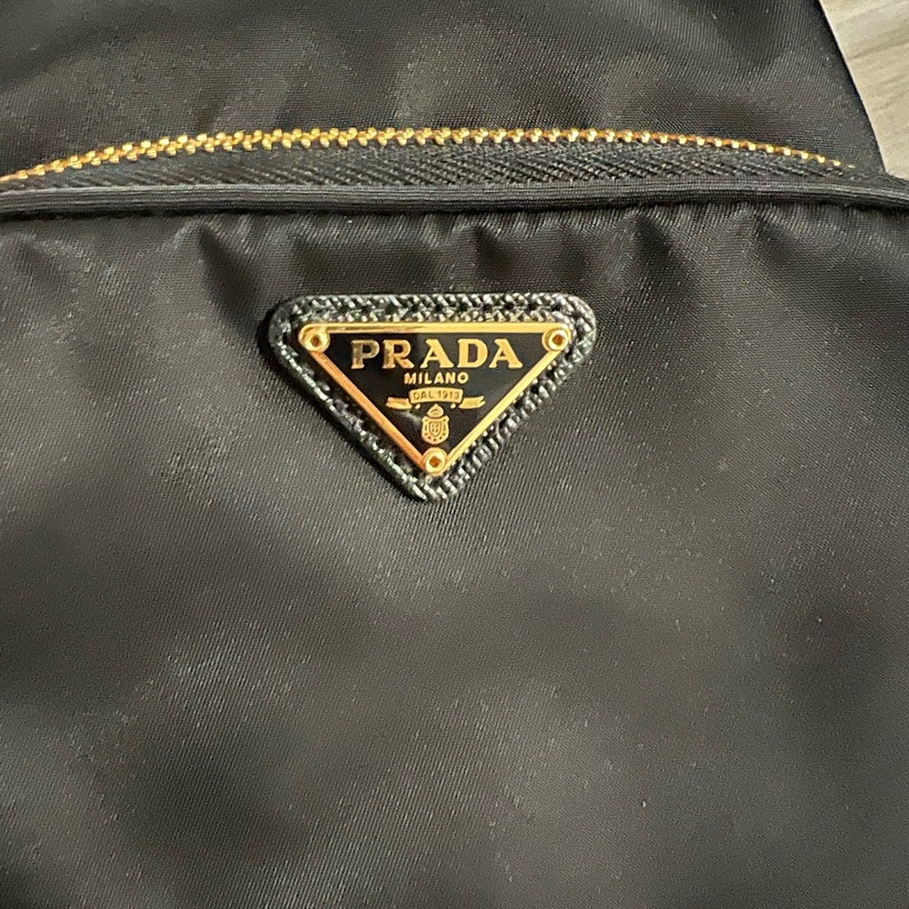 Prada Black Nylon Bucket Bag with Gold hardware - Picture 5 of 13